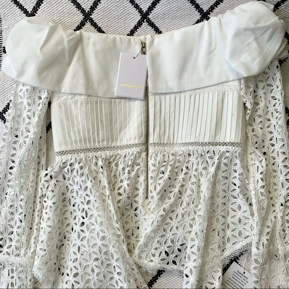 NWT Self portrait off shoulder eyelet asymmetrical top sz 8 - Picture 6 of 13